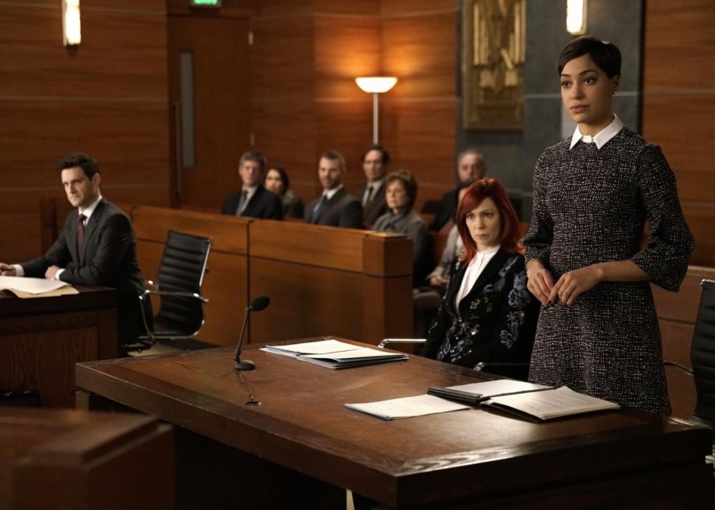 Elsbeth Tascioni (Carrie Preston) et Lucca Quinn (Cush Jumbo) au tribunal