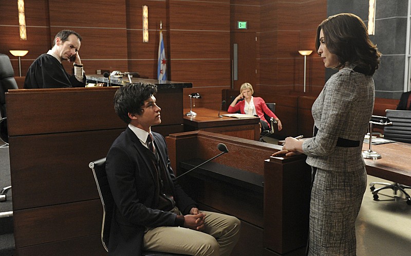 Alicia interroge son fils Zach au tribunal