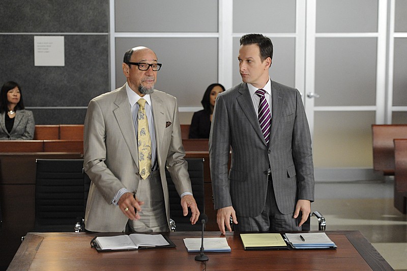 Burl Preston (F. Murray Abraham) et Will Gardner (Josh Charles) au tribunal