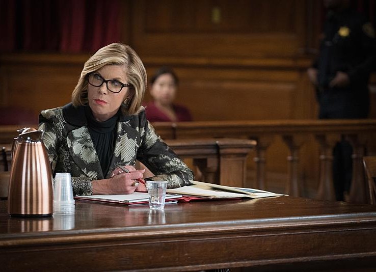 Diane Lockhart (Christine Baranski) au tribunal 